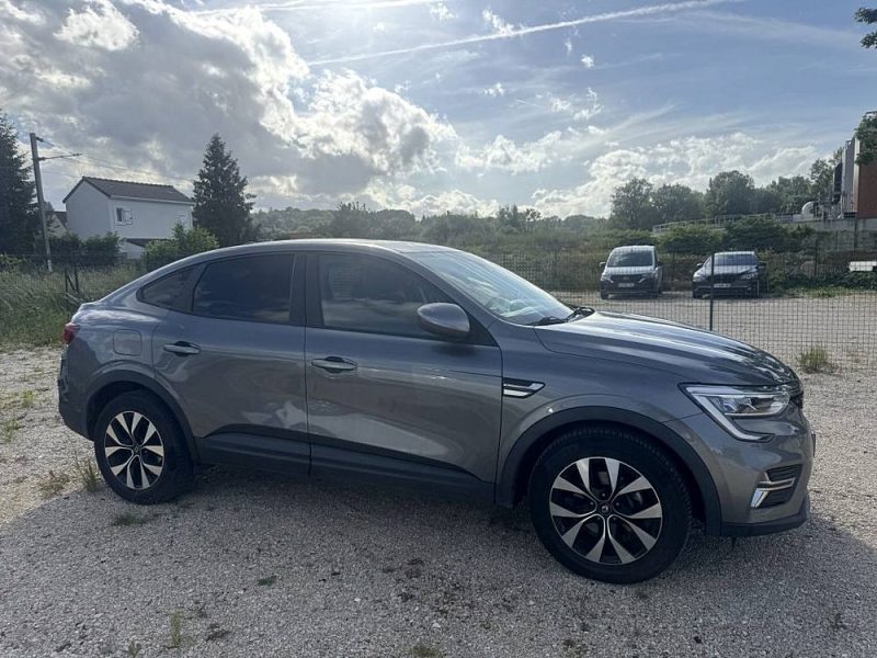 RENAULT ARKANA E-TECH 145CV BUSINESS