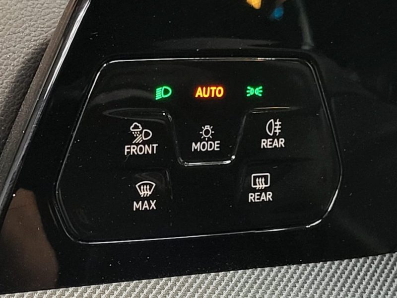 VOLKSWAGEN GOLF VIII 1.5 e-TSi 150cv R-Line DSG7