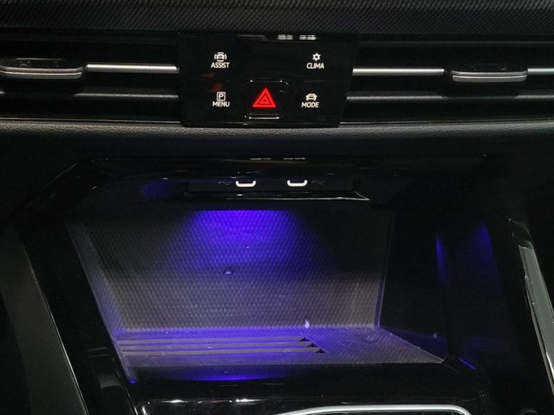 VOLKSWAGEN GOLF VIII 1.5 e-TSi 150cv R-Line DSG7