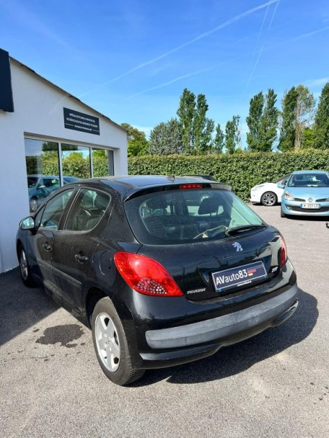 PEUGEOT  207 2008 1.4 VTI 95CV / Moteur à Chaine / Bluetooth / CT OK 