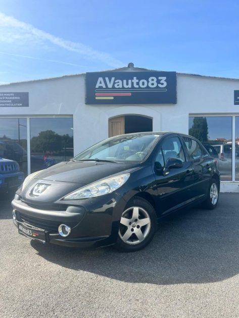 PEUGEOT  207 2008 1.4 VTI 95CV / Moteur à Chaine / Bluetooth / CT OK 