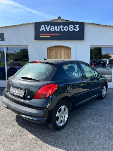 PEUGEOT  207 2008 1.4 VTI 95CV / Moteur à Chaine / Bluetooth / CT OK 