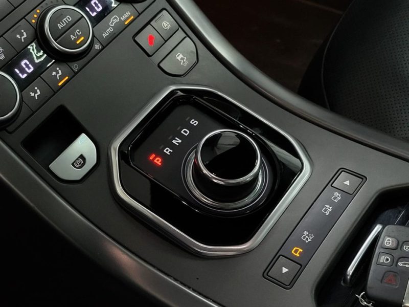 LAND ROVER RANGE ROVER EVOQUE 2.0 TD4 180cv SE Dynamic 4X4 Boîte Auto