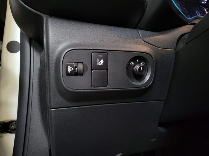 CITROEN C3 1.2 82CH SHINE / CARPLAY / RADAR DE RECUL / COURROIE DE DISTRI CHANGEE 