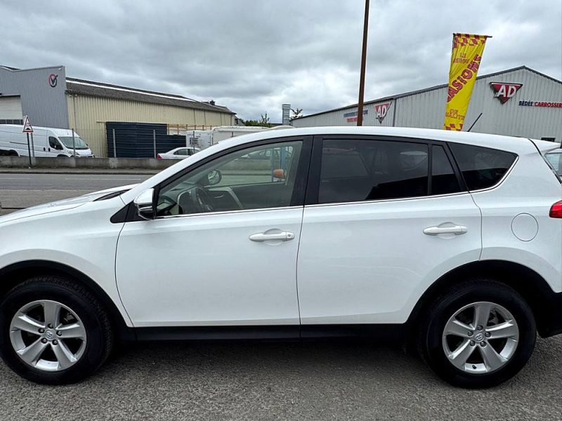 TOYOTA RAV4 2.0 D-4D 124 LIFE 2WD