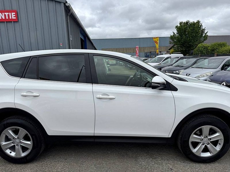 TOYOTA RAV4 2.0 D-4D 124 LIFE 2WD