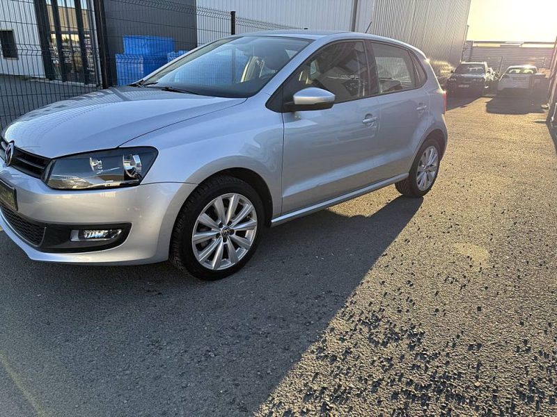 VOLKSWAGEN POLO 2010