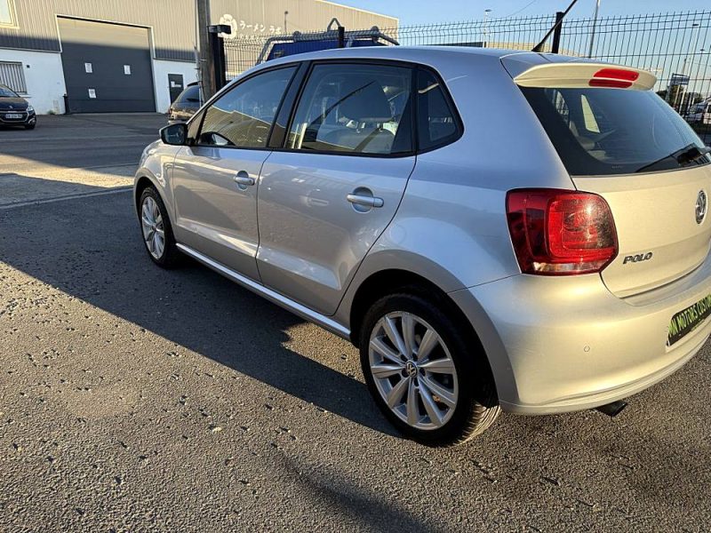 VOLKSWAGEN POLO 2010