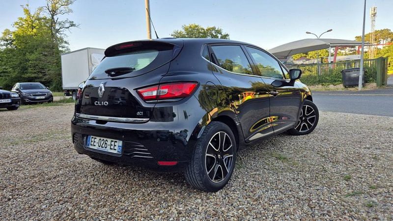 RENAULT CLIO 2016