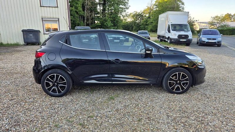 RENAULT CLIO 2016