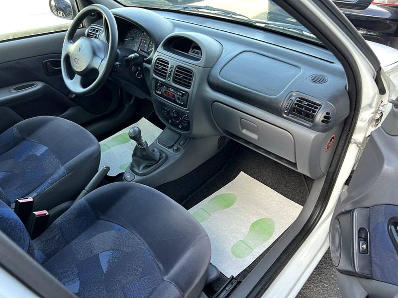 RENAULT CLIO 2 II RTE 1.2 i 60 Cv 56 300 Kms 5 PORTES EXCELLENT ETAT - GARANTIE 1 AN