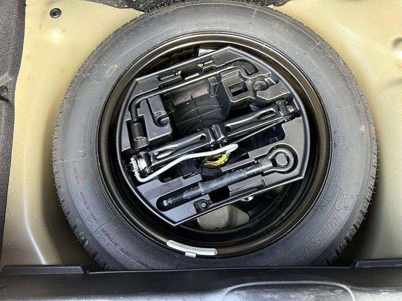 PEUGEOT 208 PHASE 2 II STYLE 1.2 82 Cv ECRAN GPS TACTILE / 29 700 Kms CRIT AIR 1 - GARANTIE 1 AN