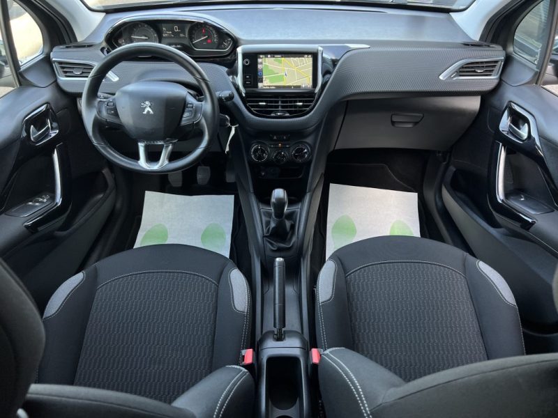 PEUGEOT 208 PHASE 2 II STYLE 1.2 82 Cv ECRAN GPS TACTILE / 29 700 Kms CRIT AIR 1 - GARANTIE 1 AN