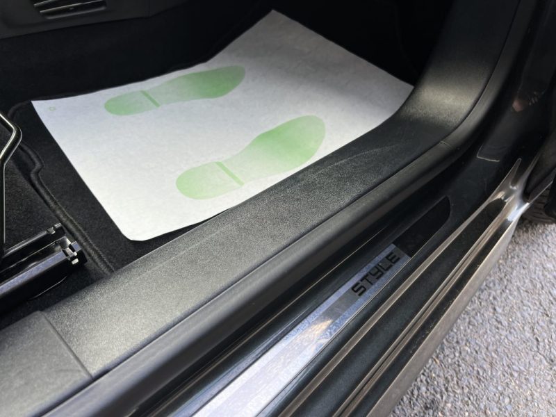 PEUGEOT 208 PHASE 2 II STYLE 1.2 82 Cv ECRAN GPS TACTILE / 29 700 Kms CRIT AIR 1 - GARANTIE 1 AN