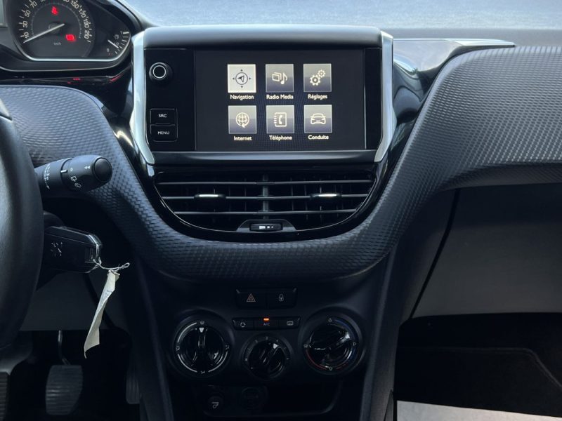 PEUGEOT 208 PHASE 2 II STYLE 1.2 82 Cv ECRAN GPS TACTILE / 29 700 Kms CRIT AIR 1 - GARANTIE 1 AN