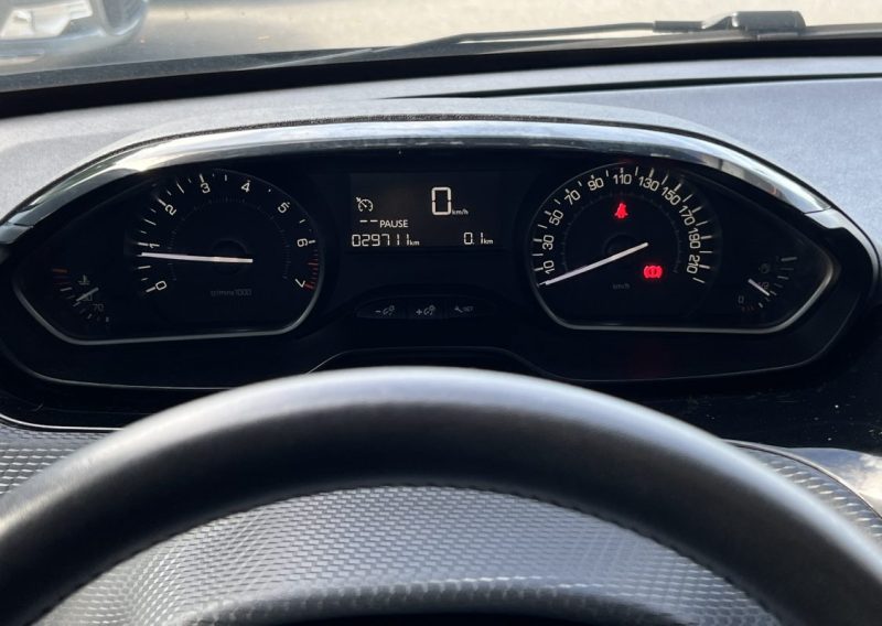 PEUGEOT 208 PHASE 2 II STYLE 1.2 82 Cv ECRAN GPS TACTILE / 29 700 Kms CRIT AIR 1 - GARANTIE 1 AN