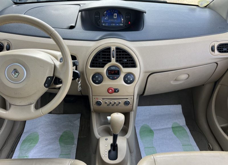 RENAULT MODUS INITIALE 1.6 115 Cv BOITE AUTOMATIQUE CUIR TOIT PANO REGULATEUR CRIT AIR 2 Garantie1an