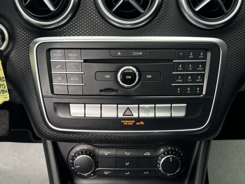 MERCEDES CLASSE A 3 III PHASE 2 180 1.6 122 Cv TOIT OUVRANT APPLE CARPLAY CRIT AIR 1 - GARANTIE 1 AN
