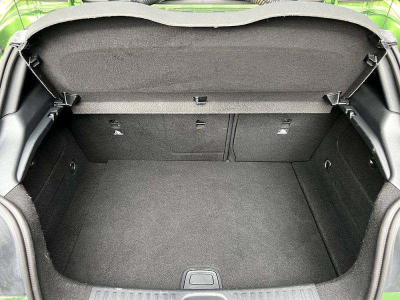 MERCEDES CLASSE A 3 III PHASE 2 180 1.6 122 Cv TOIT OUVRANT APPLE CARPLAY CRIT AIR 1 - GARANTIE 1 AN