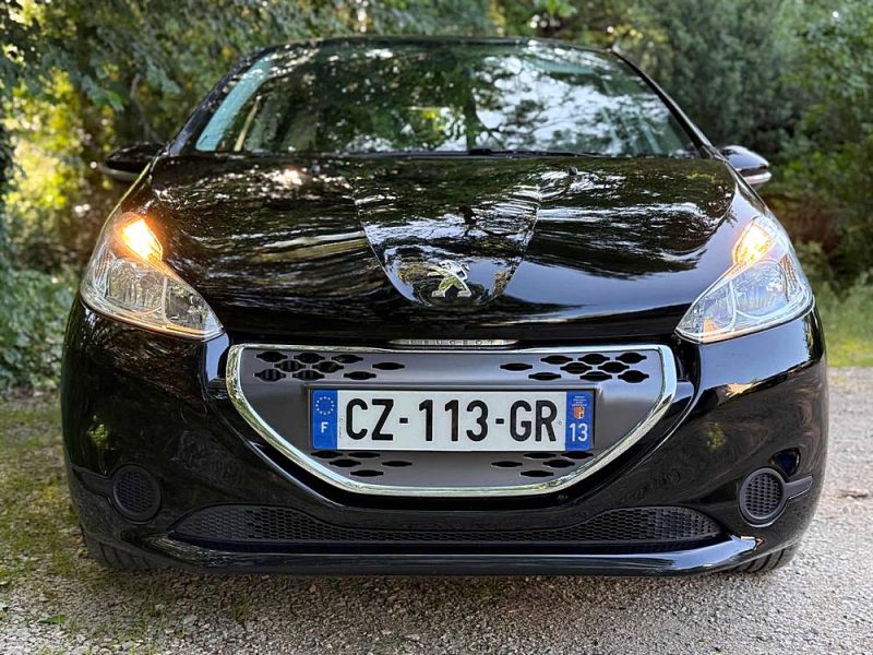 PEUGEOT 208 1.4 HDI 68 ACTIVE BVA 5P