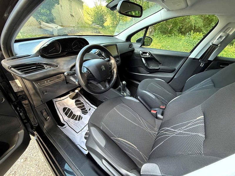 PEUGEOT 208 1.4 HDI 68 ACTIVE BVA 5P