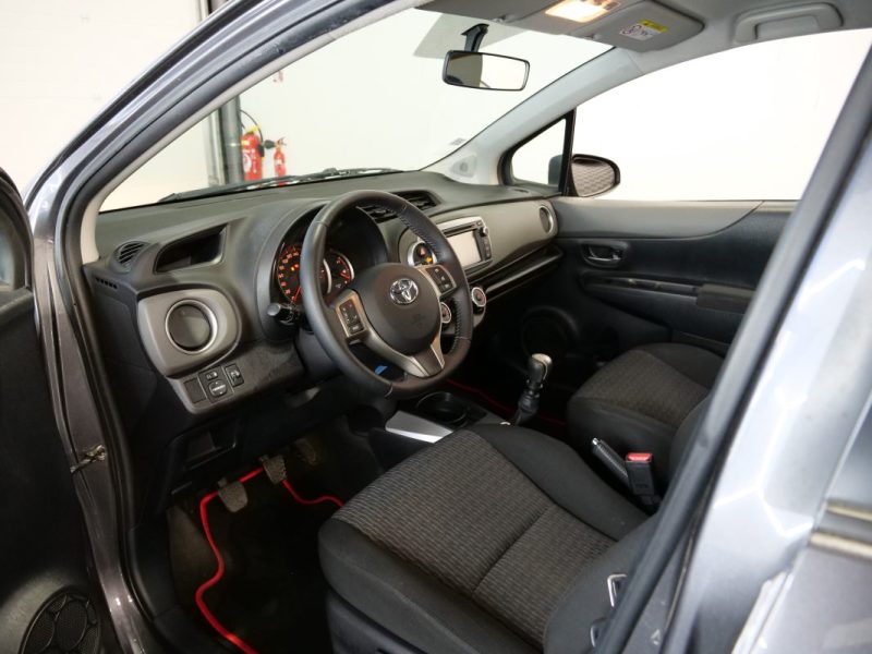 TOYOTA YARIS 2013