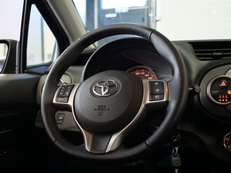 TOYOTA YARIS 2013