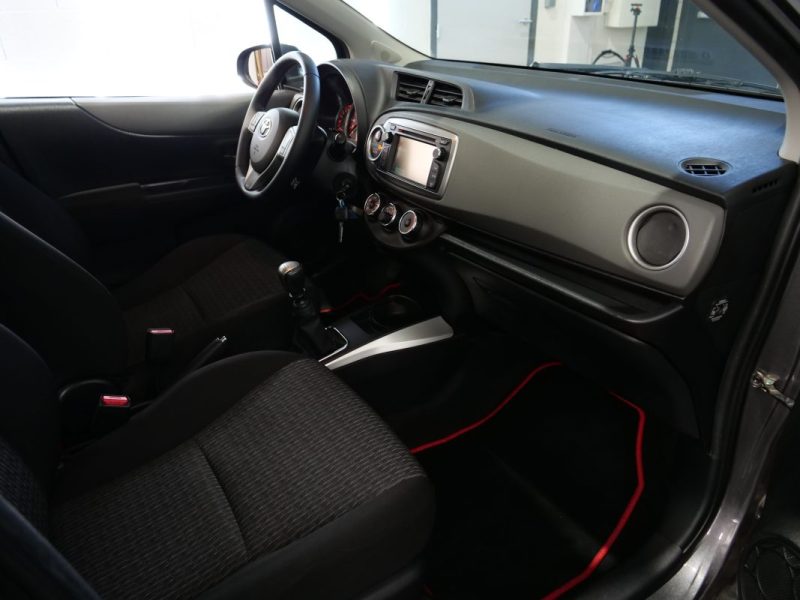 TOYOTA YARIS 2013