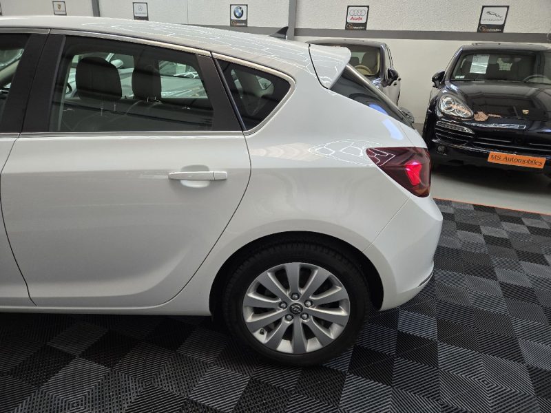 OPEL ASTRA 2015