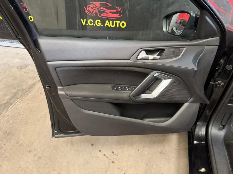 PEUGEOT 308 1.6 BLUE HDI 120 Active 