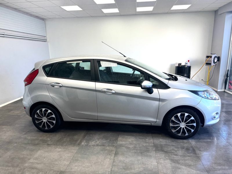 FORD FIESTA 2011