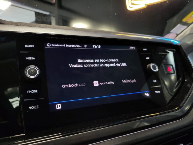 VOLKSWAGEN POLO VI 1.0 TSI 95CH R-LINE / 1ERE MAIN / TOIT OUVRANT / LUMIERE D'AMBIANCE / RADAR RECUL