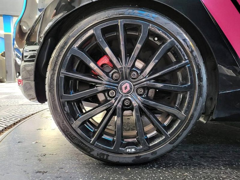 RENAULT CLIO IV RS TROPHY 220cv 1.6 LIGNE AKRAPOVIC 