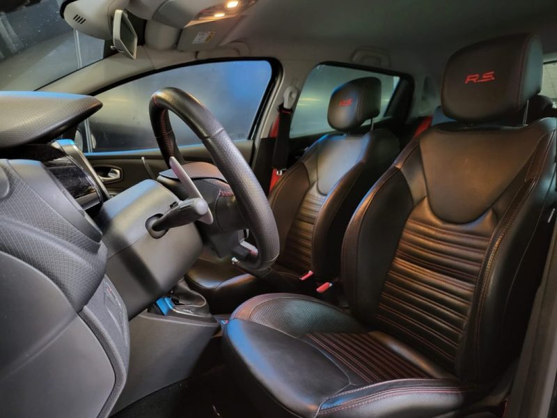 RENAULT CLIO IV RS TROPHY 220cv 1.6 LIGNE AKRAPOVIC 