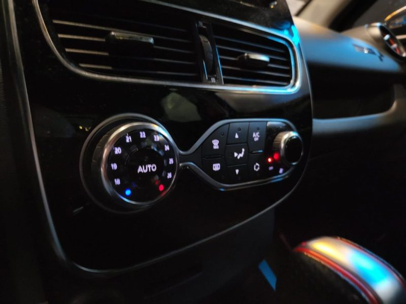 RENAULT CLIO IV RS TROPHY 220cv 1.6 LIGNE AKRAPOVIC 