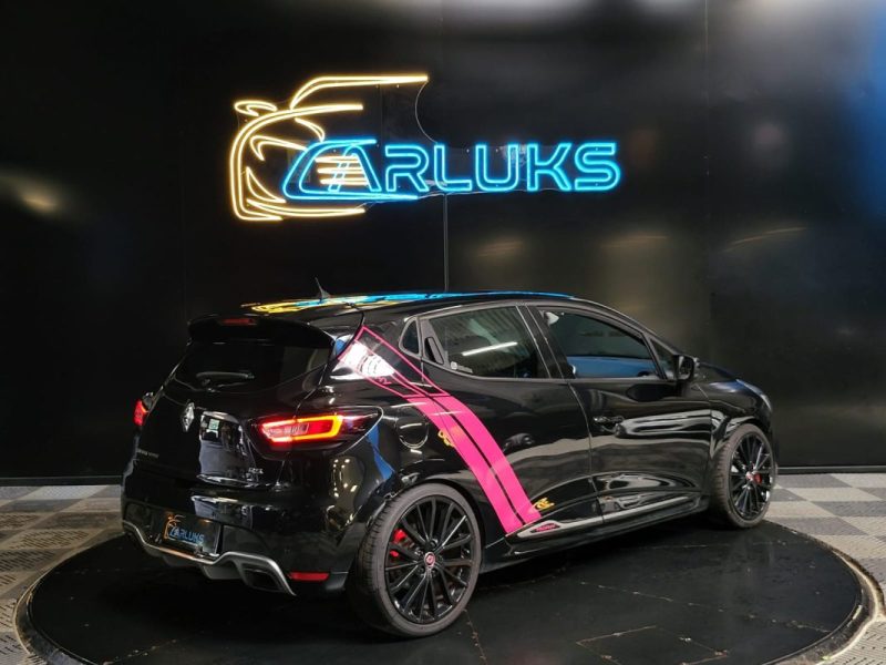 RENAULT CLIO IV RS TROPHY 220cv 1.6 LIGNE AKRAPOVIC 