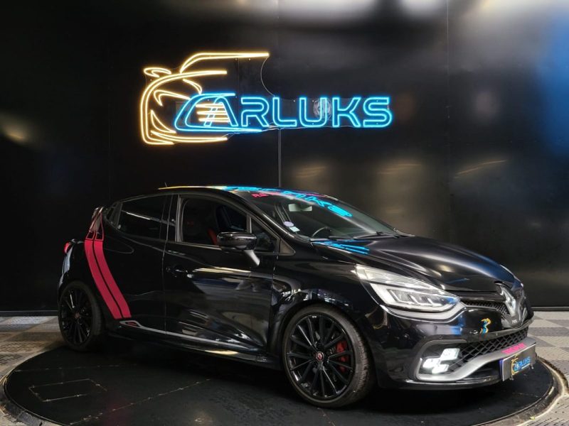 RENAULT CLIO IV RS TROPHY 220cv 1.6 LIGNE AKRAPOVIC 