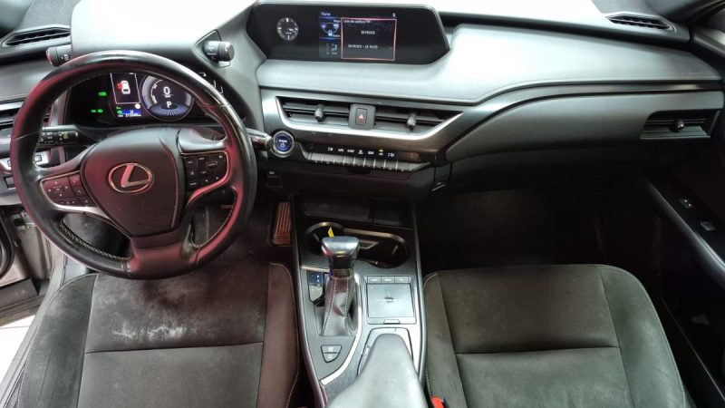 LEXUS UX250H 2021