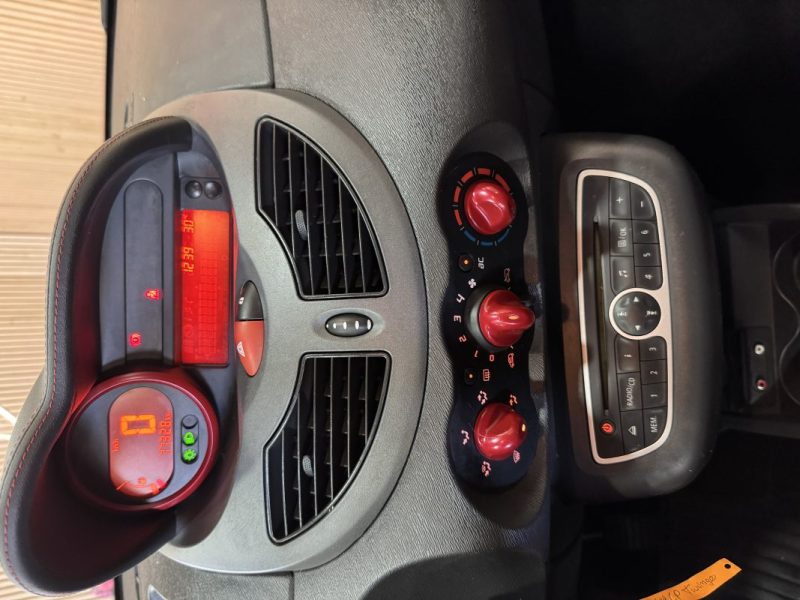 RENAULT TWINGO 2010