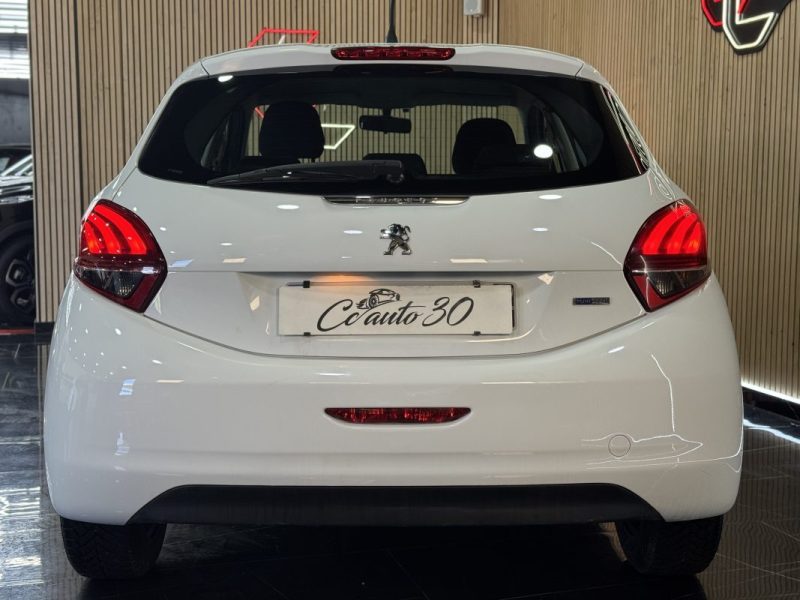 PEUGEOT 208 1.2 VTI 82cv 2016