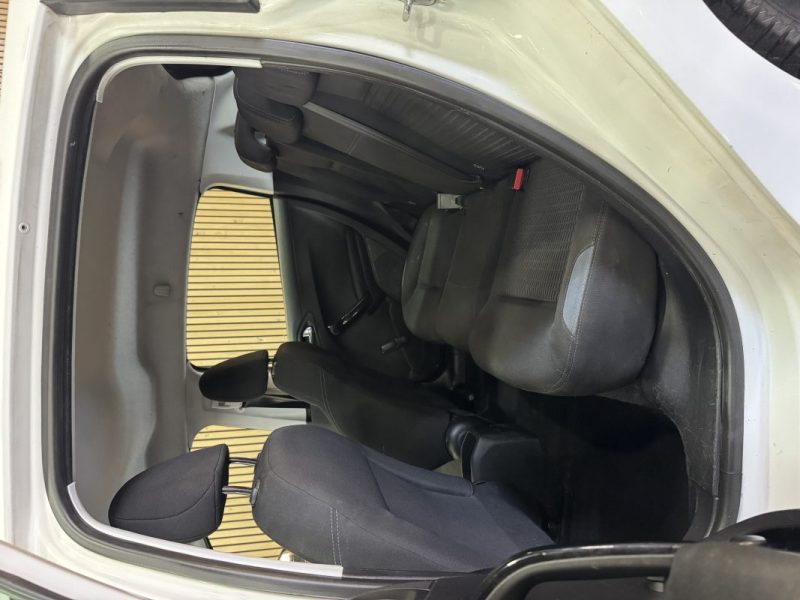 PEUGEOT 208 1.2 VTI 82cv 2016