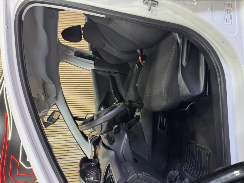 PEUGEOT 208 1.2 VTI 82cv 2016