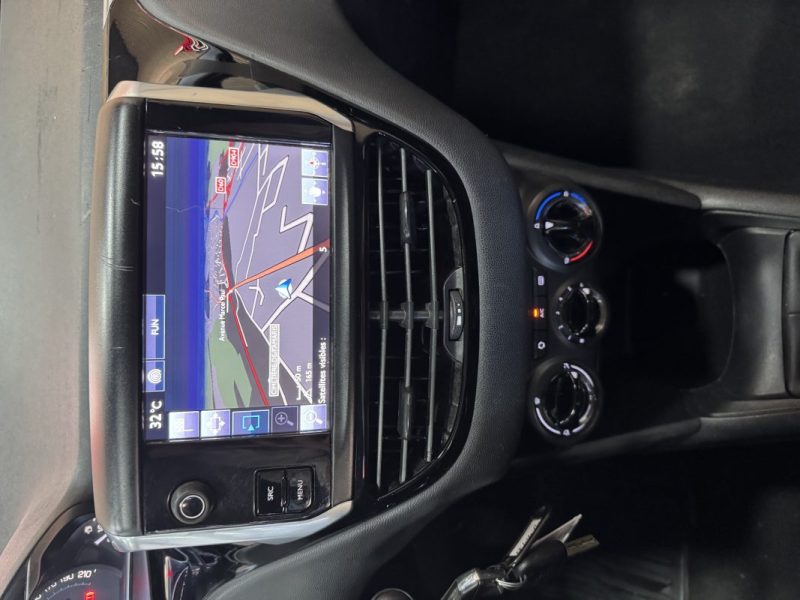 PEUGEOT 208 1.2 VTI 82cv 2016