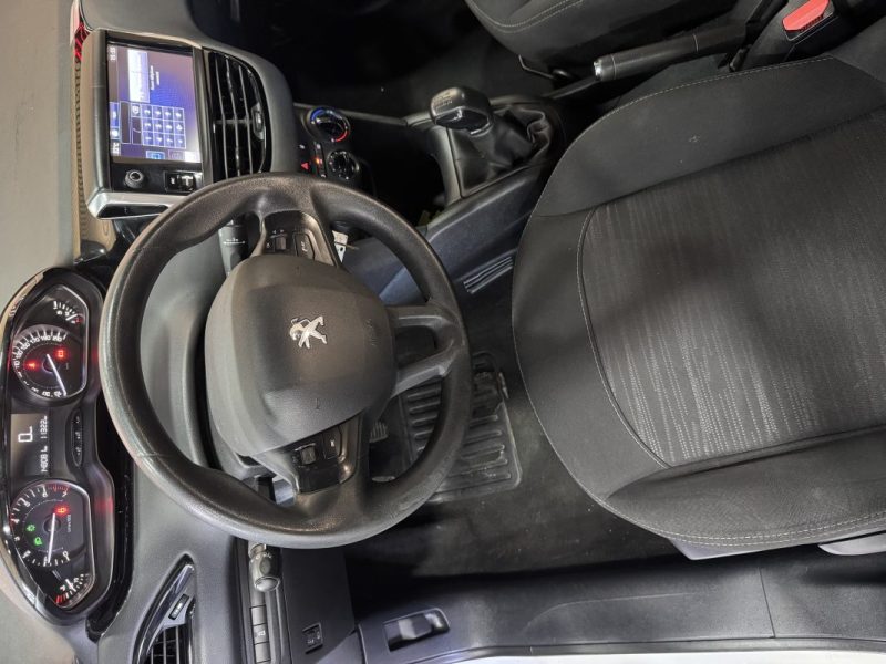 PEUGEOT 208 1.2 VTI 82cv 2016