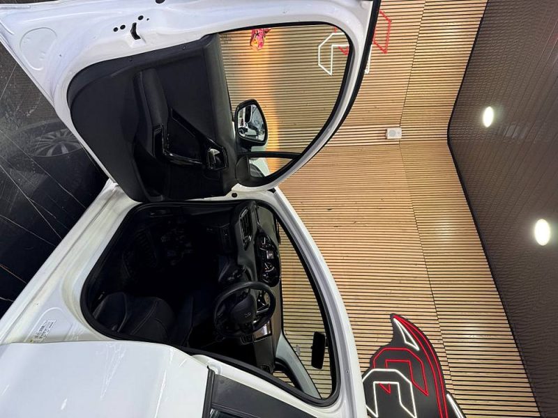 PEUGEOT 208 1.2 VTI 82cv 2016