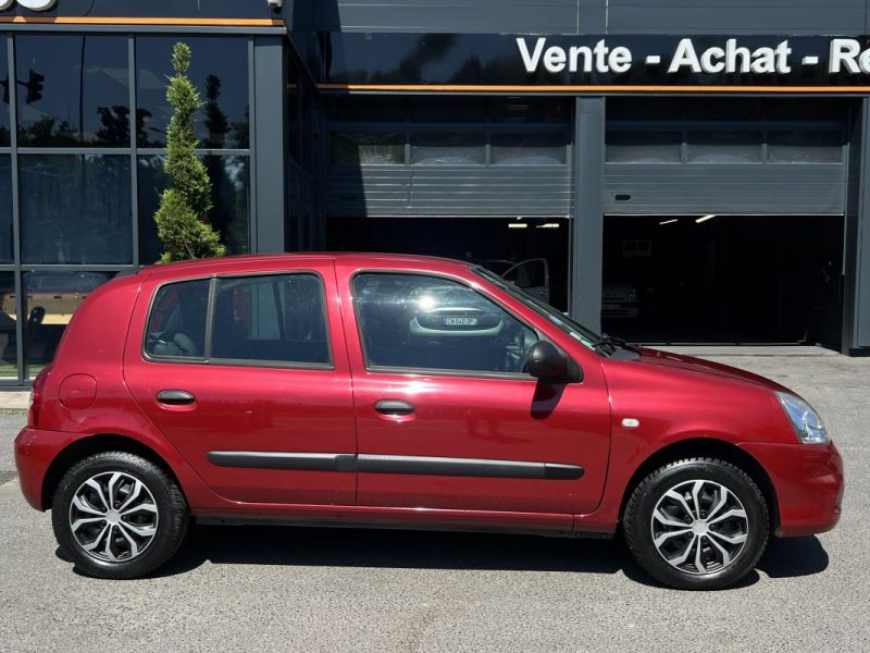 RENAULT CLIO 2 II PHASE 2 CAMPUS 1.2 75 Cv 1ERE MAIN / 5 PORTES BLUETOOTH CRIT AIR 1 - GARANTIE 1 AN