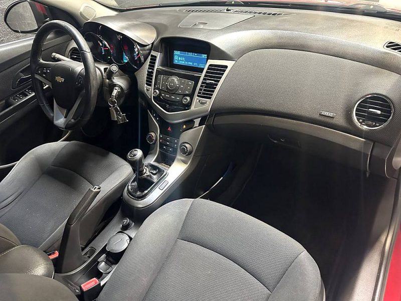 CHEVROLET CRUZE 1.8 16v 141 LTZ