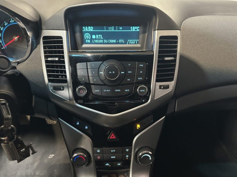 CHEVROLET CRUZE 1.8 16v 141 LTZ