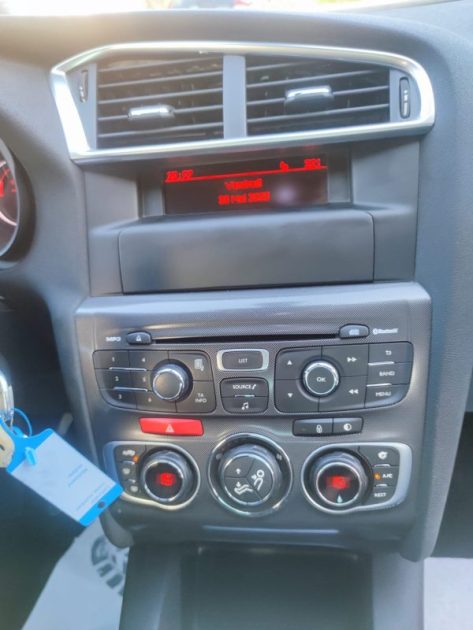 CITROEN C4 Confort e-HDi 115