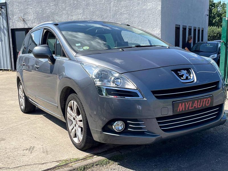 PEUGEOT 5008 5 Placed